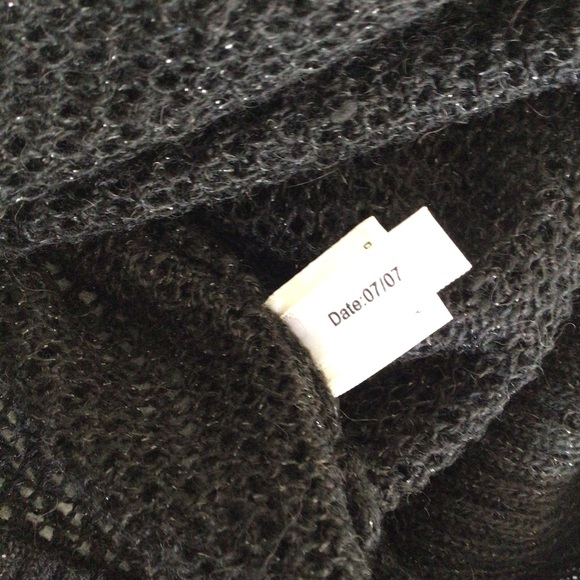 EXPRESS BLACK HONEYCOMB LONG V NECK SWEATER MEDIUM - Picture 9 of 11